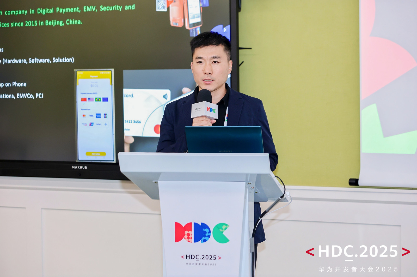Aonax founder presenting the Aonax Wallet payment flow at HDC.2025